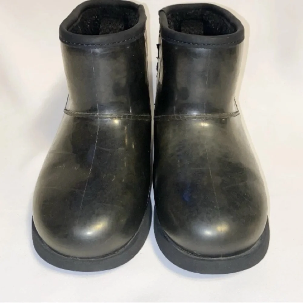 UGG Classic Clear Mini Ankle‎ Winter Boots Womens Size 2 Black